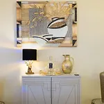 Marks At The Manor Luxury Riverside Apartments - Sleeps Up To 4, With Parking And Sky Tv